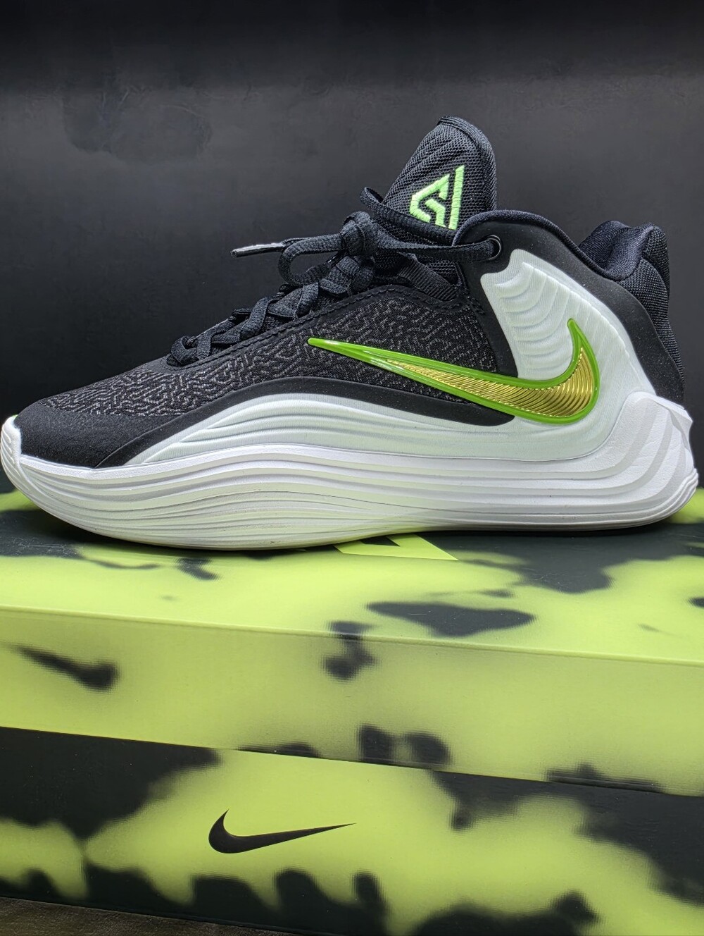 Nike Giannis Freak 7 - Size 7.5M/9W